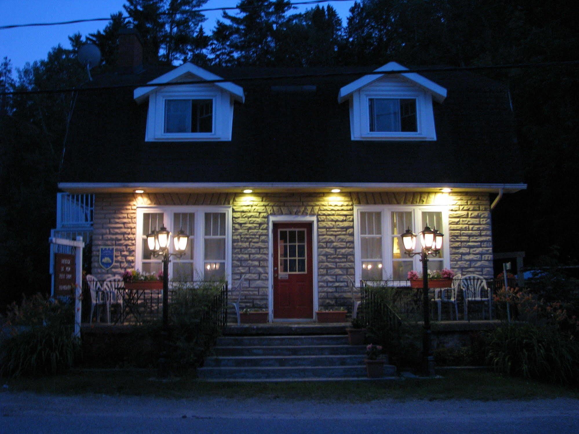 Auberge De Mon Petit Chum B&B ويكفيلد المظهر الخارجي الصورة